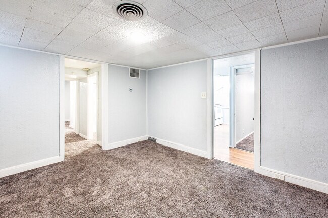Building Photo - 521 S 300 W