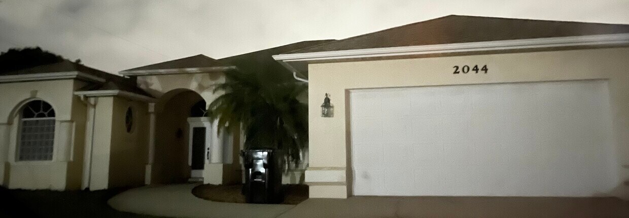 Primary Photo - 2044 SE Mantua St
