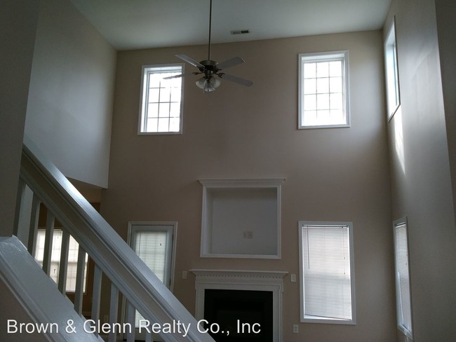 Building Photo - 1912 Red Quartz Dr