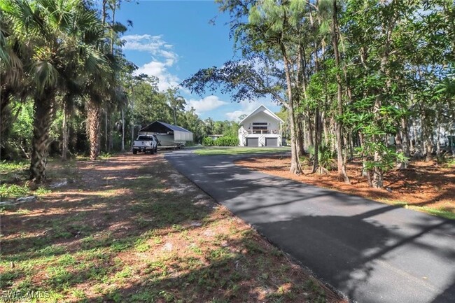 Building Photo - 5191 Coral Wood Dr