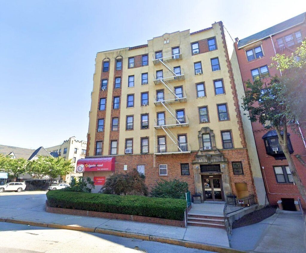 Primary Photo - 83-09 Lefferts Blvd