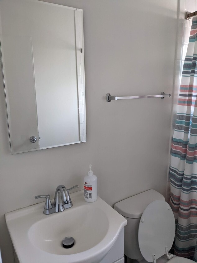 Foto principal - 914 7th St
