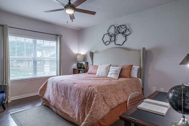 1BR, 1BA - 735 SF - Cascadia Luxury Apartments