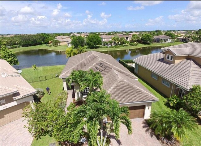 Foto del edificio - 7884 NW 123rd Ave