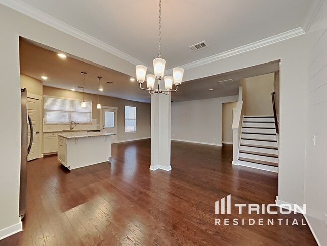 Building Photo - 745 Sapphire Dr