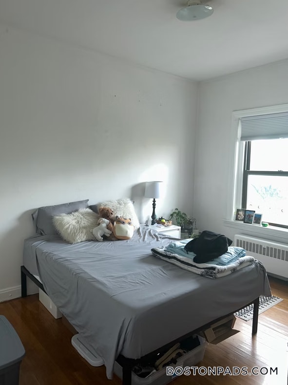 Building Photo - 384 Commonwealth Avenue