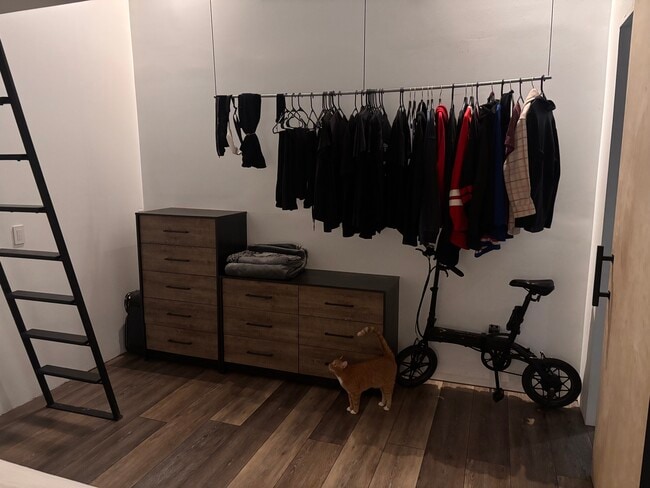 Open Concept Master Closet - 3323 N Paulina St