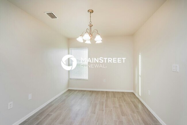 Building Photo - 3 Bedroom Pet-Friendly Home in Cape Coral, FL with Main Street Renewal