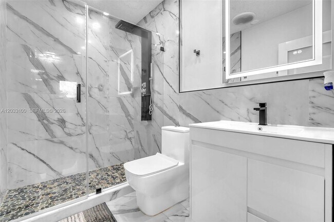 Foto del edificio - 380 W 30th St