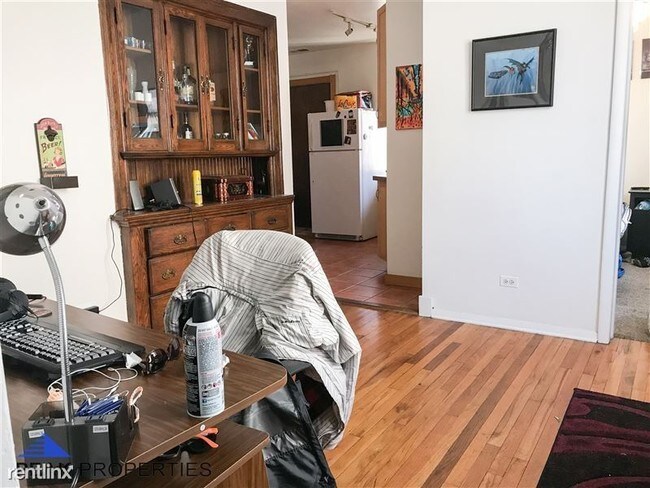 Foto del edificio - 3100 N Racine Ave
