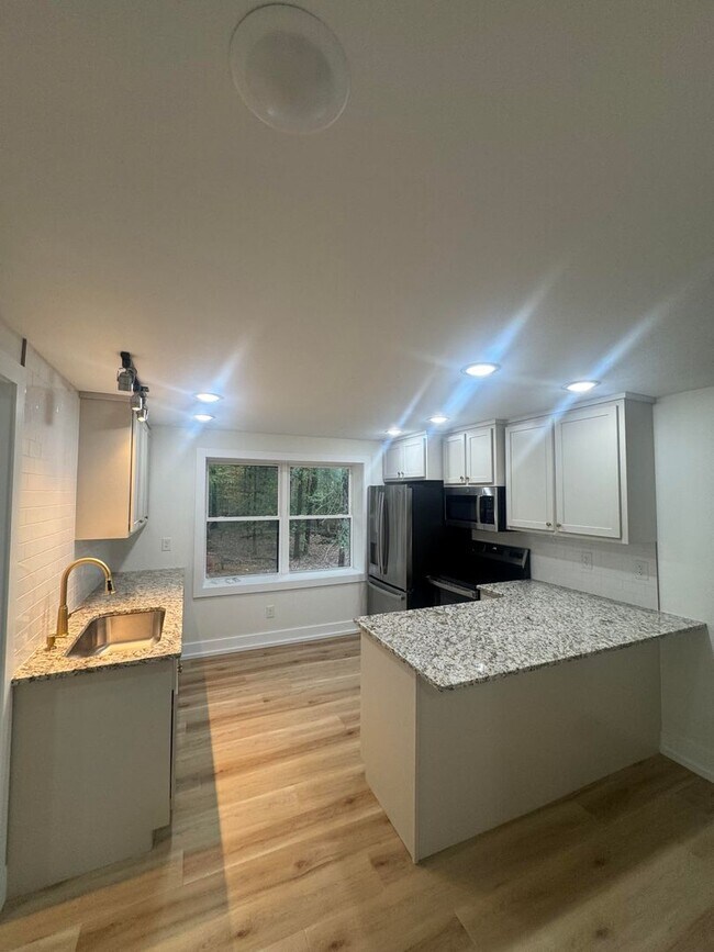 Foto del edificio - 2113 W Madison Ave