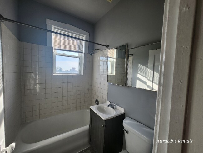 Foto del edificio - 1160 S Mason Ave