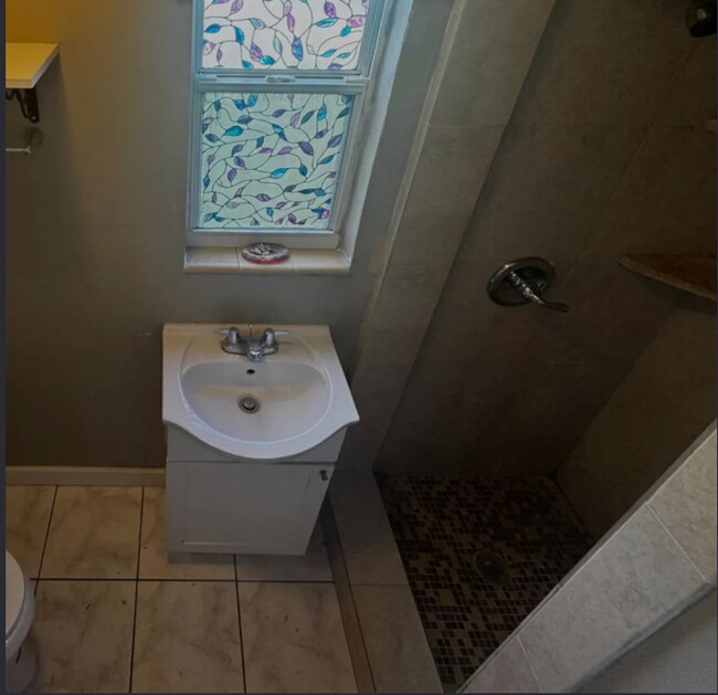 Building Photo - 1120 South St