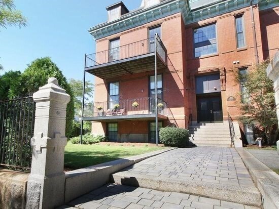 Building Photo - 110 O St