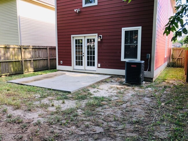 Building Photo - Future Rent $3050 effective9/16/2026 - Beautiful 5 bedroom 3 Bath home, walking distance to ODU