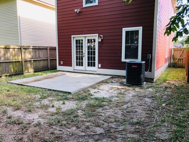 Foto del edificio - Future Rent $3050 effective9/16/2026 - Beautiful 5 bedroom 3 Bath home, walking distance to ODU