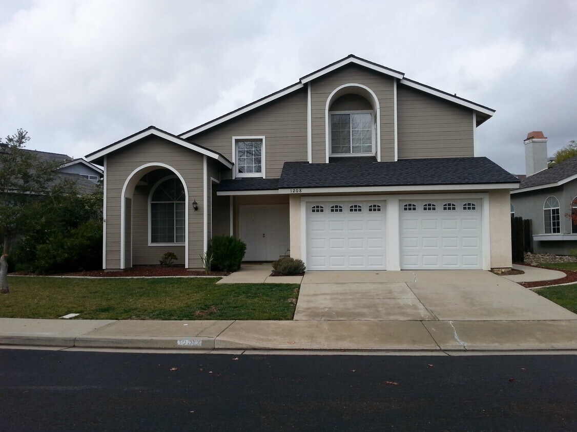 Primary Photo - Pristine Glen Ellen Home