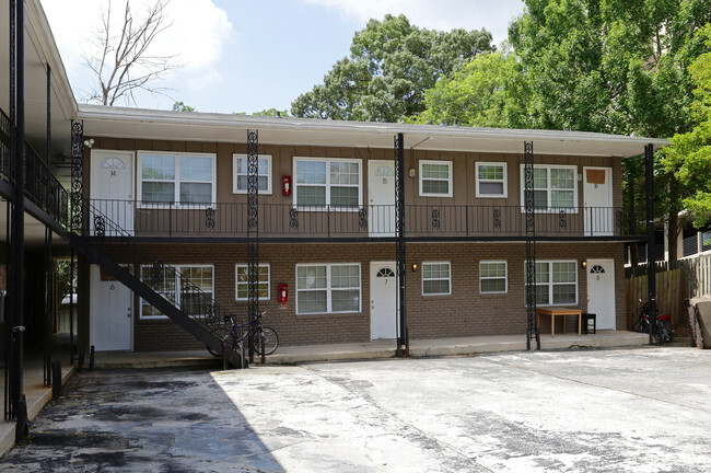 Building Photo - 21 Delmont Apartments