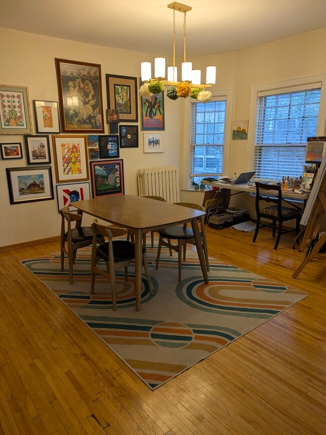 Building Photo - 2909 Knox Ave S