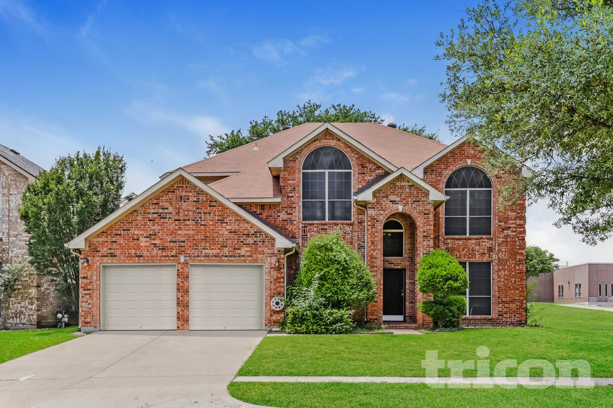 Foto principal - 4649 Devonshire Dr