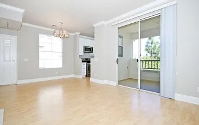 Foto del edificio - 10921 Sabre Hill Dr