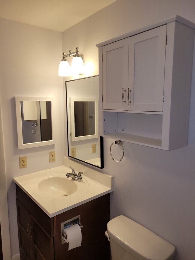 Foto del edificio - 804 Cocheco Ct