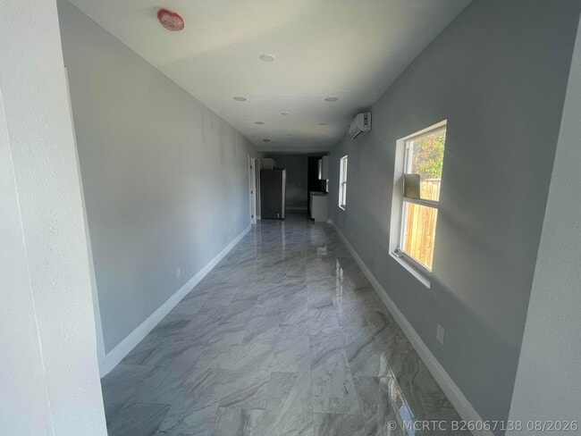 Building Photo - 508 Means Ct