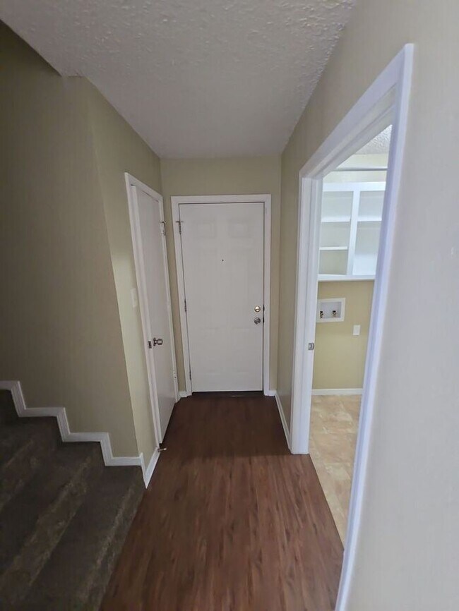 Foto del edificio - Lovely Arlington Home with Fenced Patio & ...