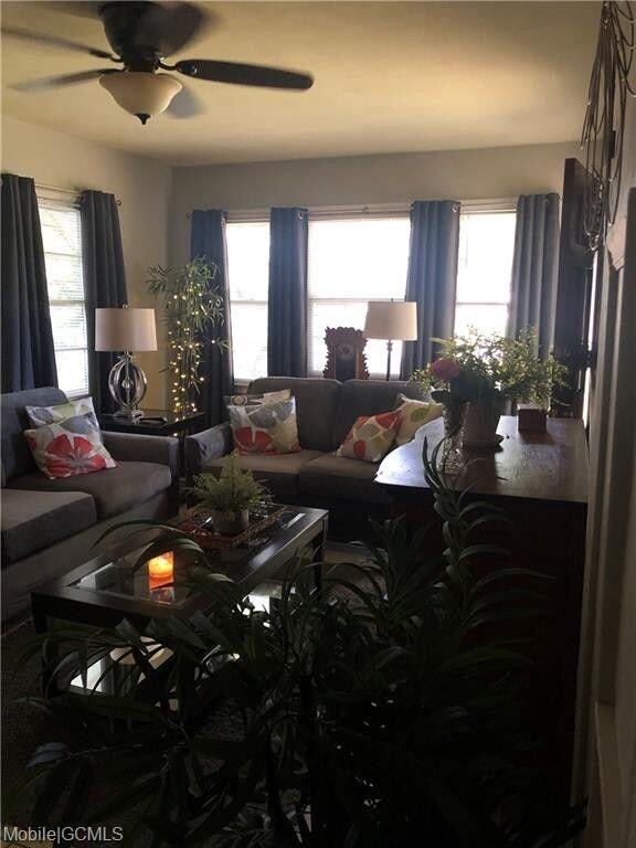 Foto del edificio - 55 Thompson Blvd