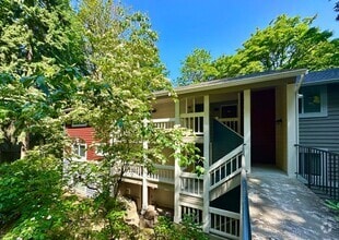 Building Photo - 15244 SE 43rd St
