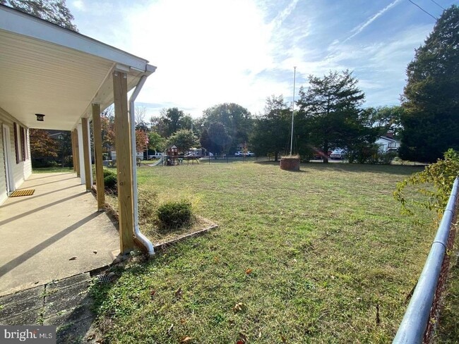 Building Photo - 1342 Edna Rd