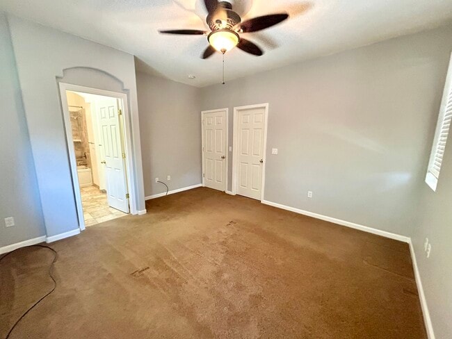 Building Photo - 392 Royal Troon Dr