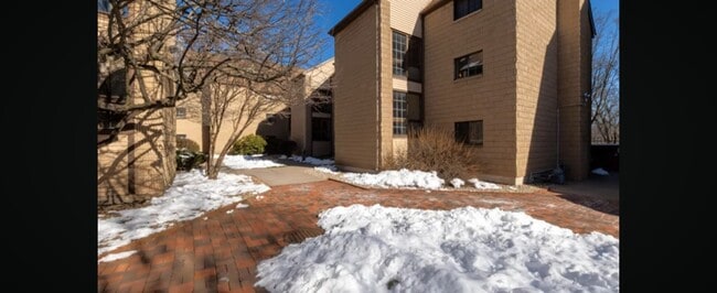 Photo - 42 N Main St Apartment