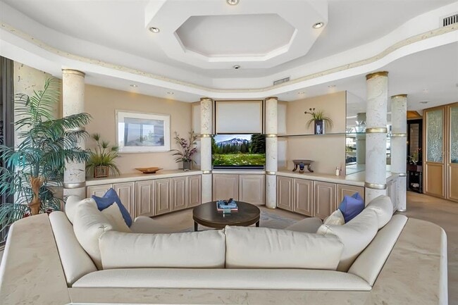 Building Photo - 435 L Ambiance Dr