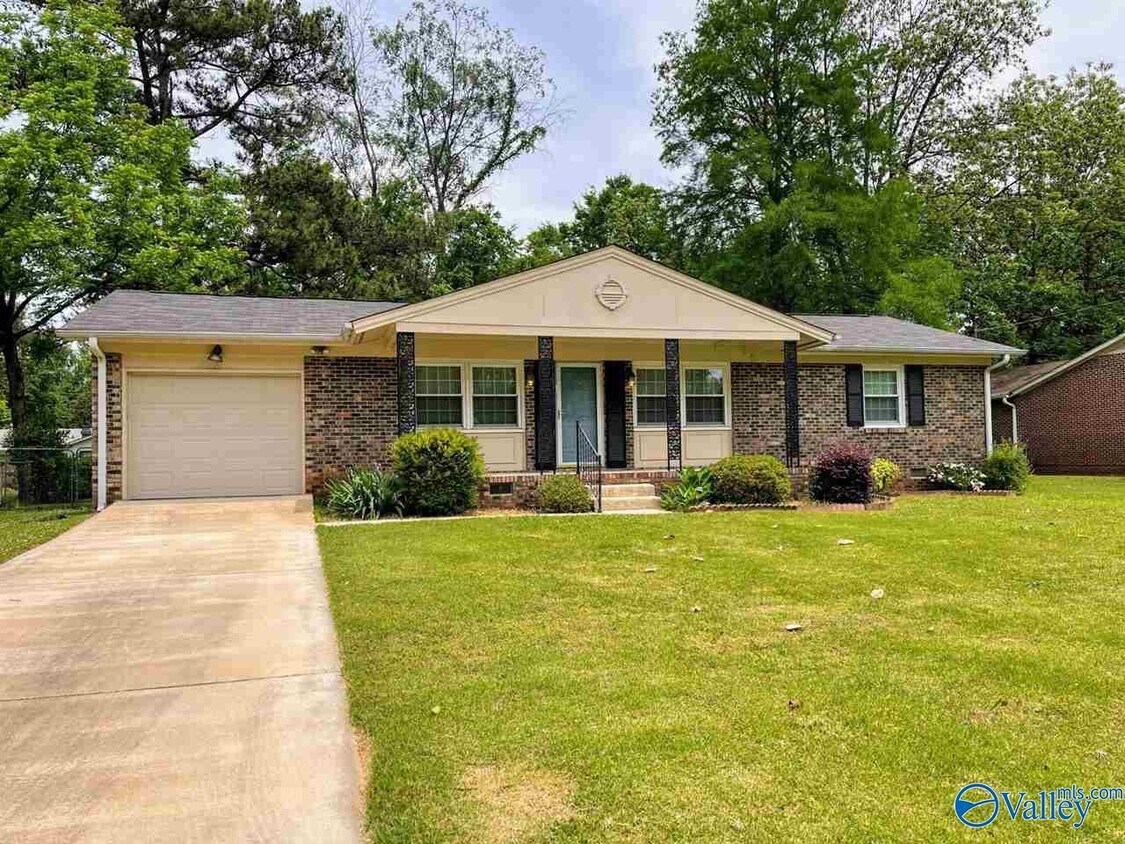 11017 Crestfield Dr SE, Huntsville, AL 35803 House Rental in