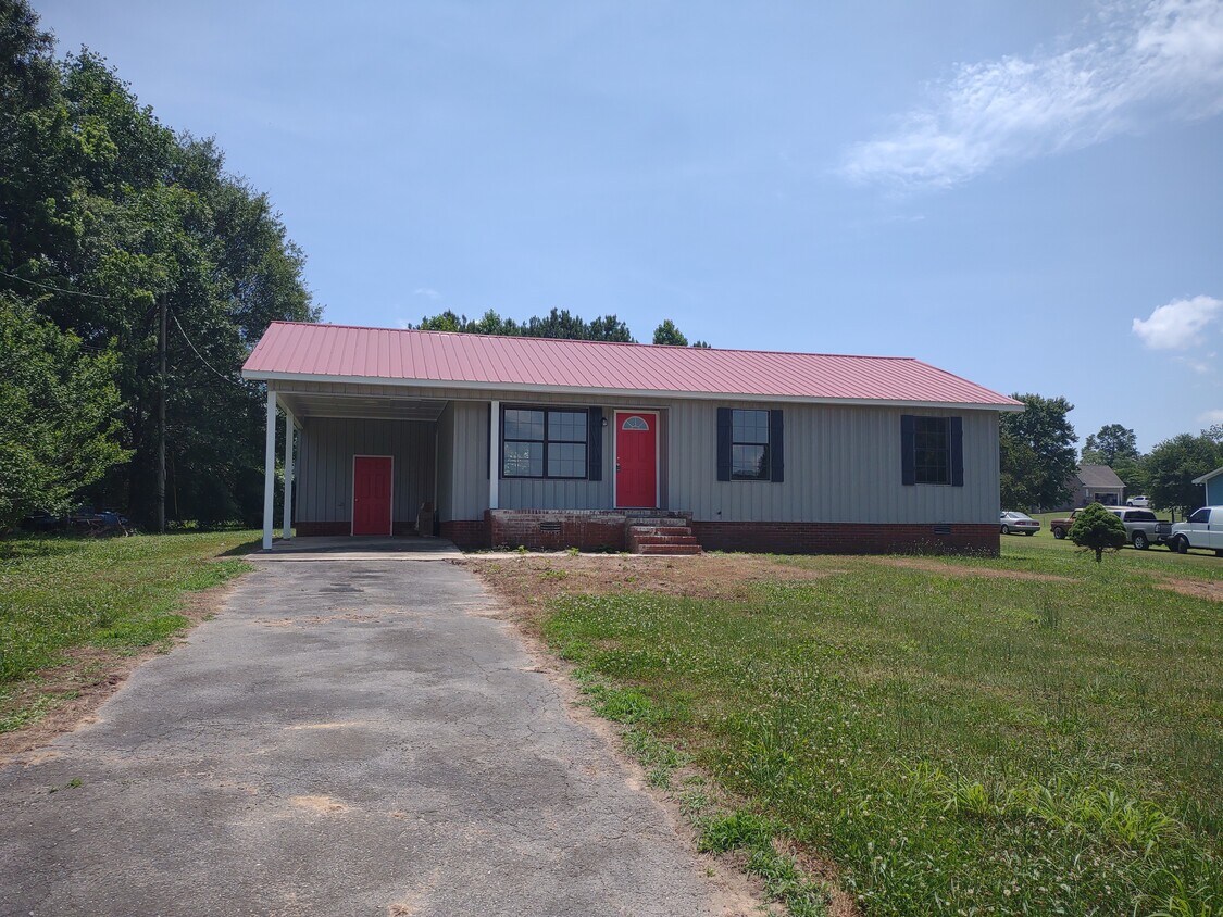 663 Dodd Rd, Guntersville, AL 35976 House Rental in Guntersville, AL