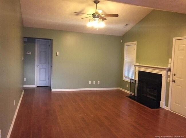 Building Photo - 1513 Laurel Oak Dr