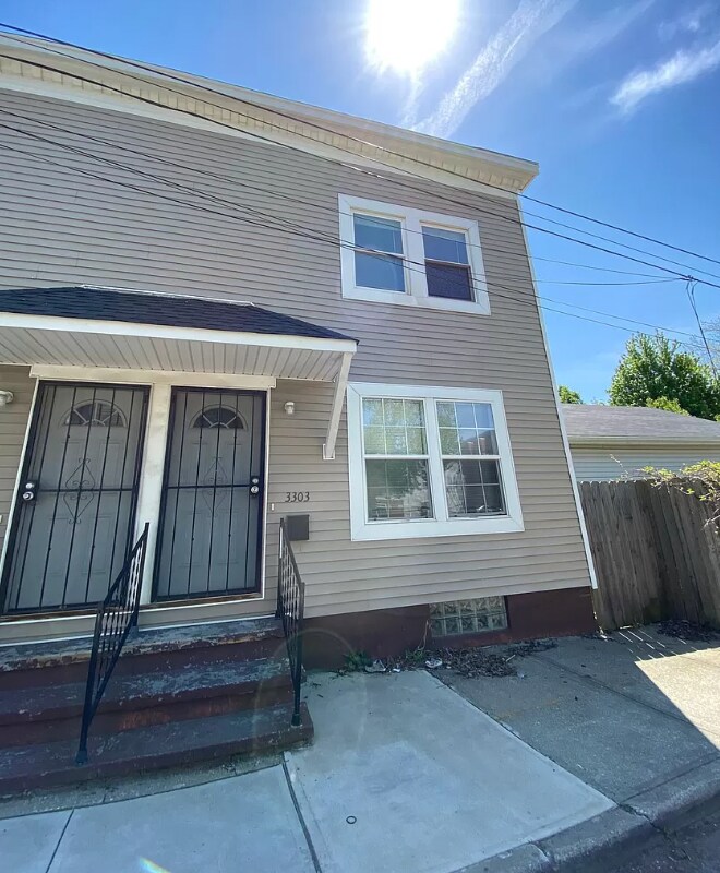 Primary Photo - 3303 W 23rd Plz