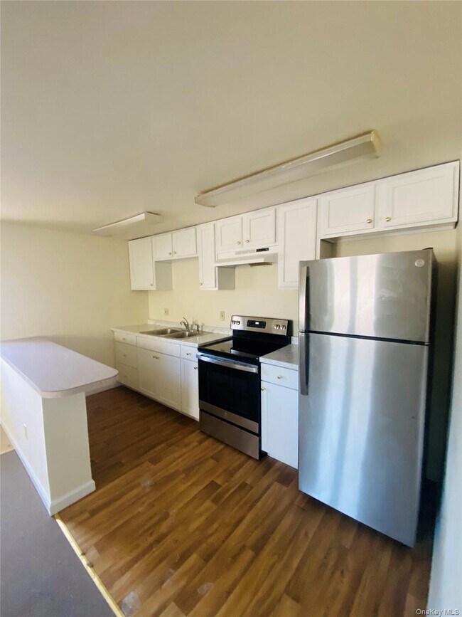 Foto del edificio - 5 Old State Rd