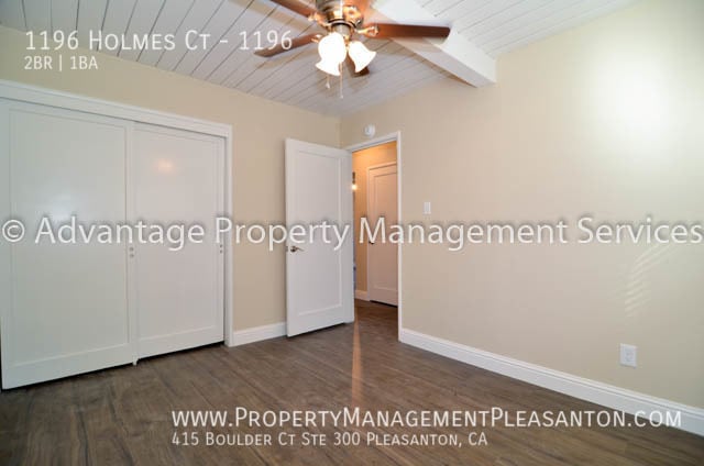 Building Photo - 1196 Holmes Ct