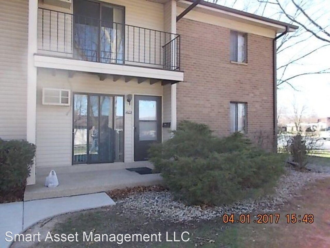 1602 S Carriage Ln, New Berlin, WI 53151 House Rental in New Berlin, WI