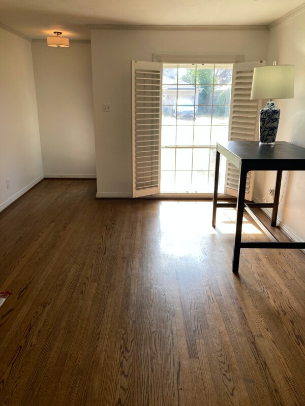 Foto del edificio - 6249 Ravendale Ln