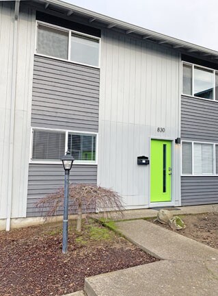 Primary Photo - 830 SE 42nd Ave
