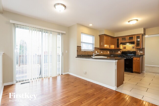Building Photo - 454 Bluebird Dr