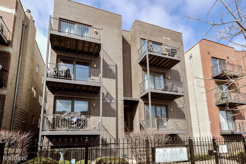 Primary Photo - 3 br, 2 bath Condo - 4418 S Indiana 1S Uni...
