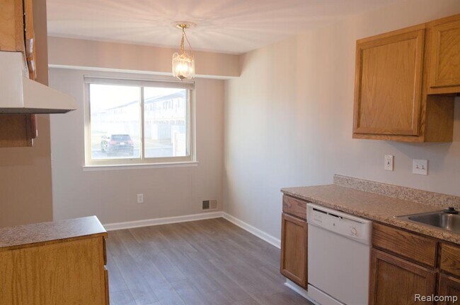Foto del edificio - 24951 Mayfair St