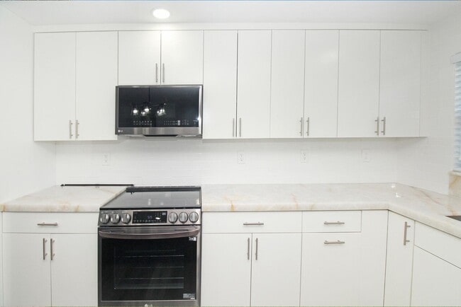 Building Photo - 3580 Dunes Rd