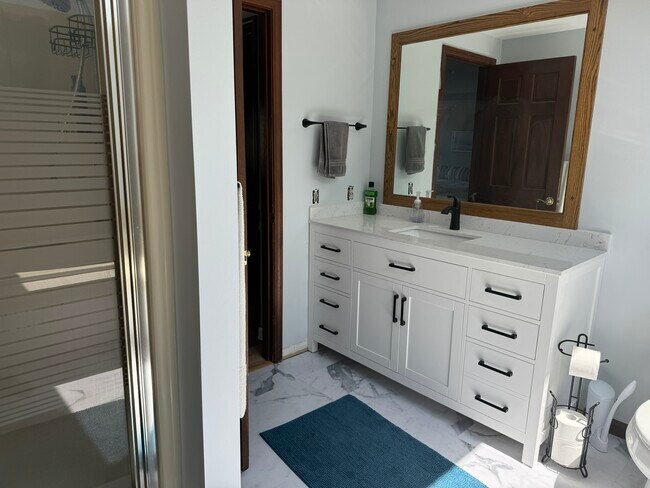 Baño principal - 508 Mariner Vlg
