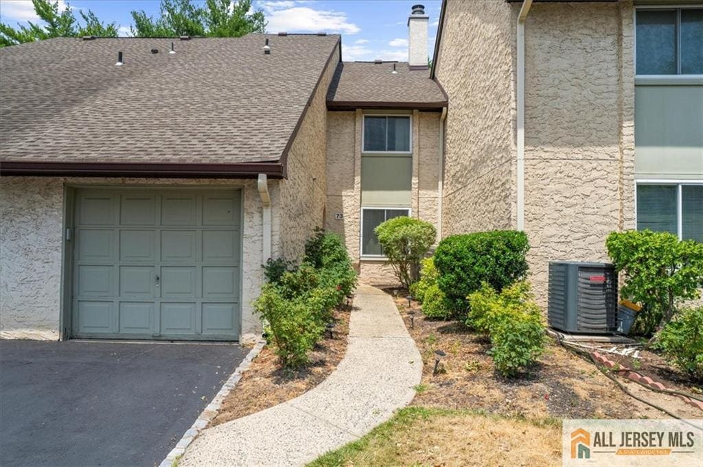 Primary Photo - 73 Tennyson Dr