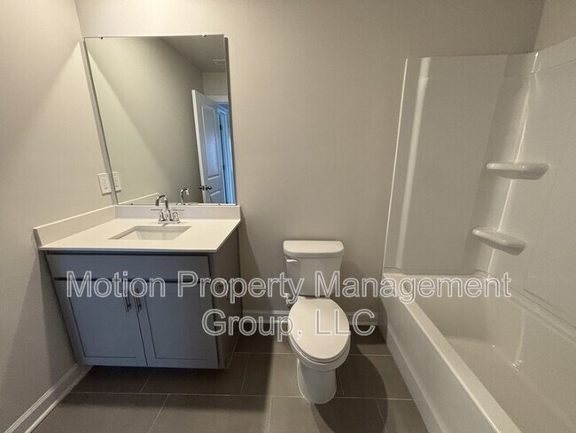 Foto del edificio - 1358 31st St NE